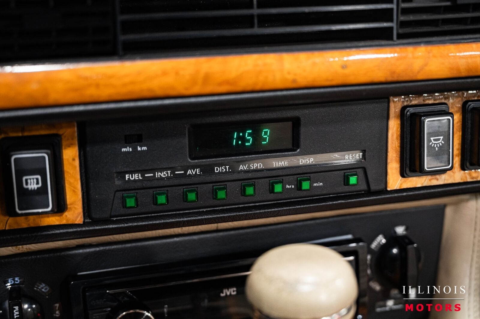 Jaguar-XJ-1991-Convertible-25