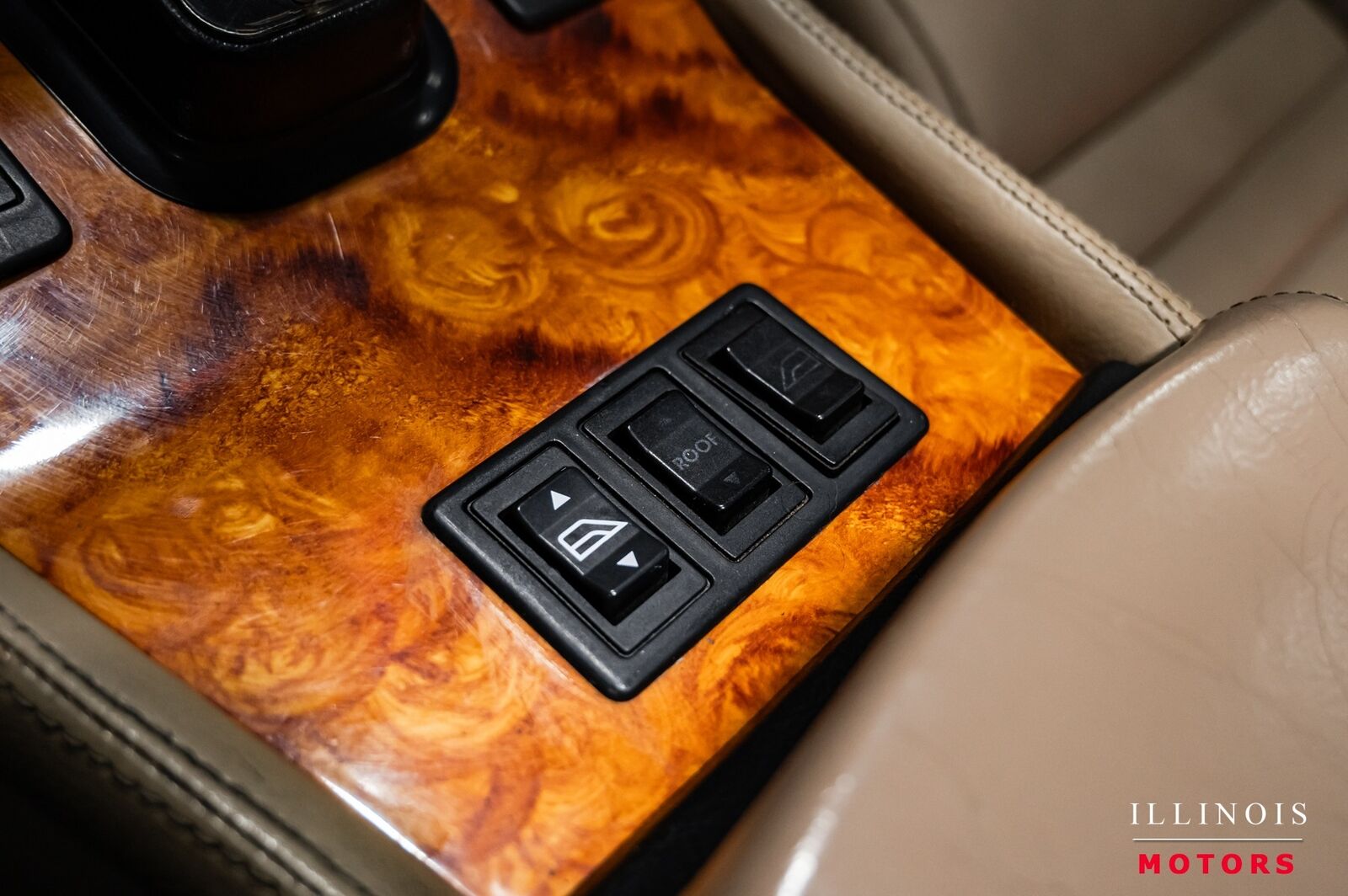 Jaguar-XJ-1991-Convertible-30