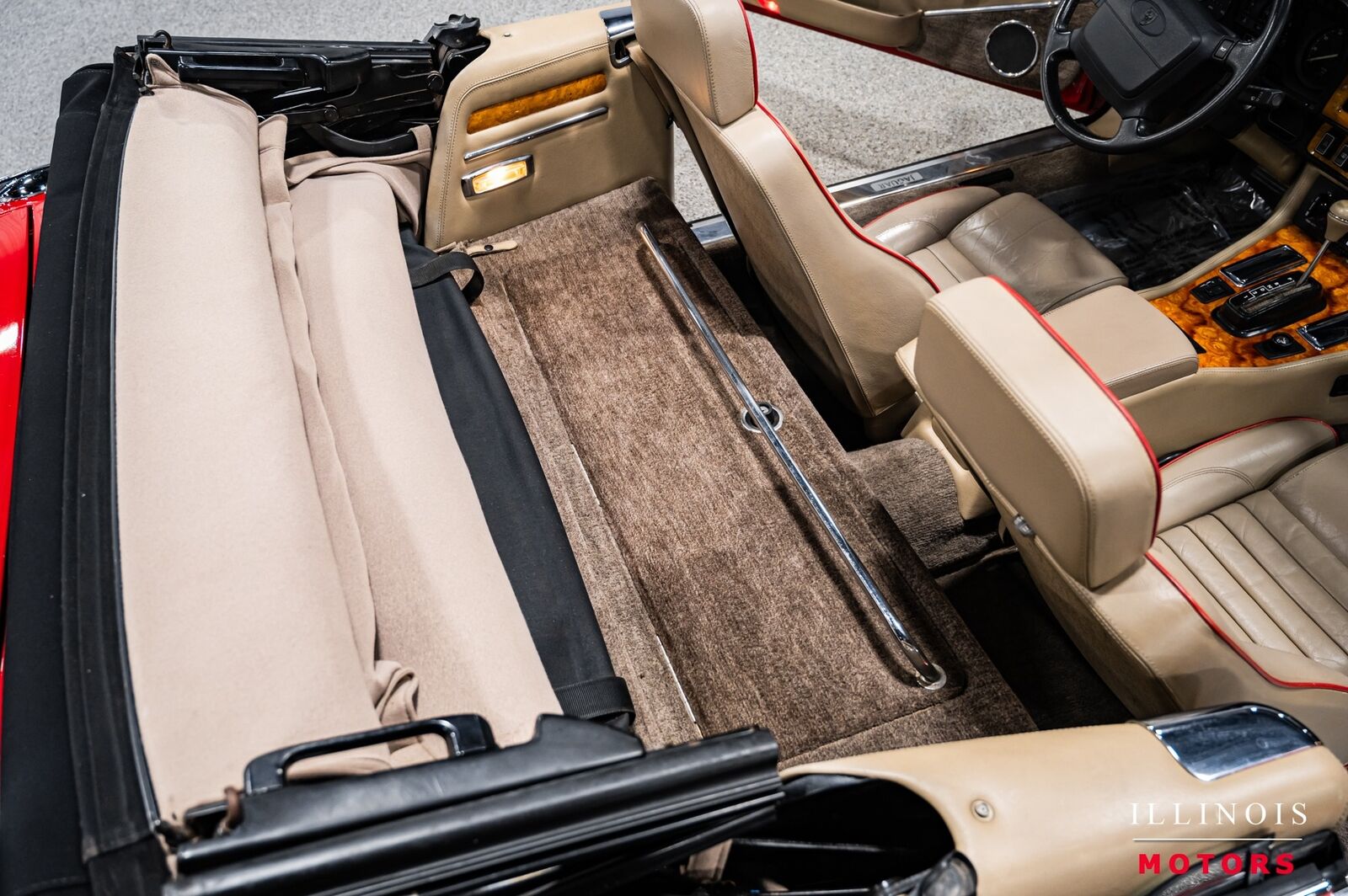 Jaguar-XJ-1991-Convertible-32