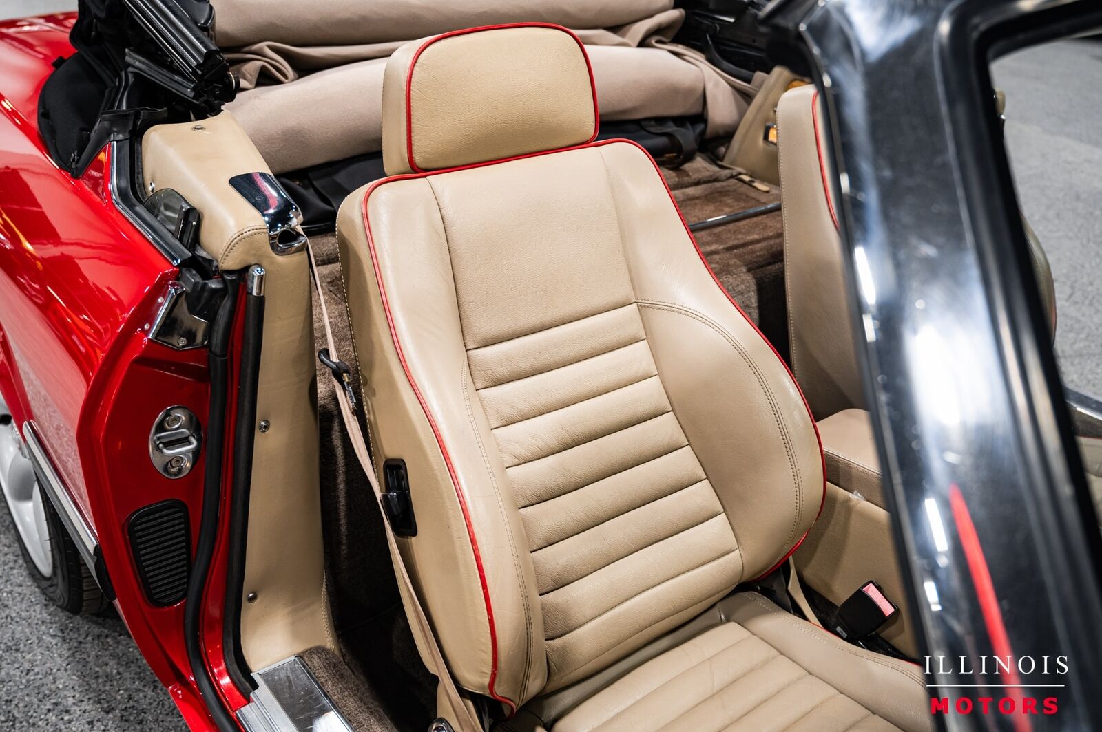 Jaguar-XJ-1991-Convertible-33