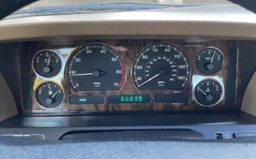 Jaguar-XJ-1993-Sedan-10