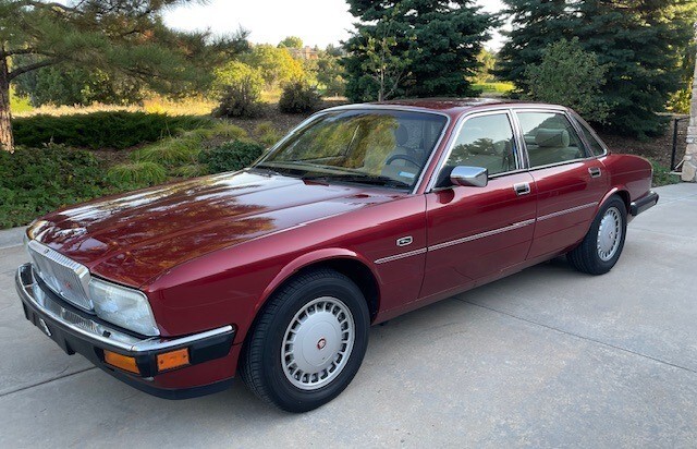 Jaguar-XJ-1993-Sedan-14