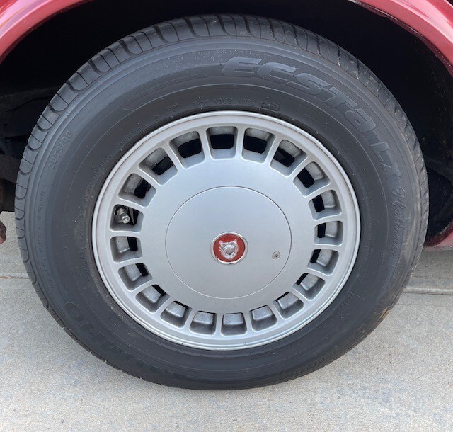 Jaguar-XJ-1993-Sedan-15