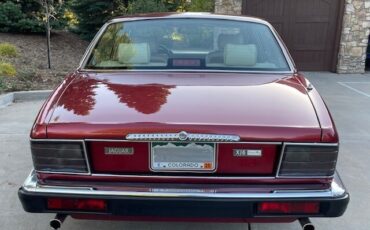 Jaguar-XJ-1993-Sedan-4