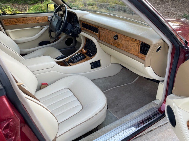 Jaguar-XJ-1993-Sedan-5