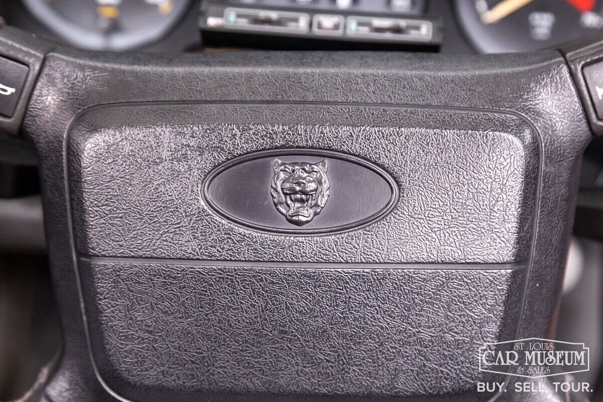Jaguar-XJ-S-1990-Convertible-29