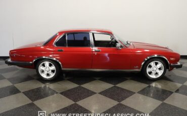 Jaguar-XJ6-1985-Sedan-12