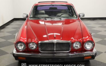 Jaguar-XJ6-1985-Sedan-15