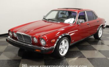 Jaguar-XJ6-1985-Sedan-17