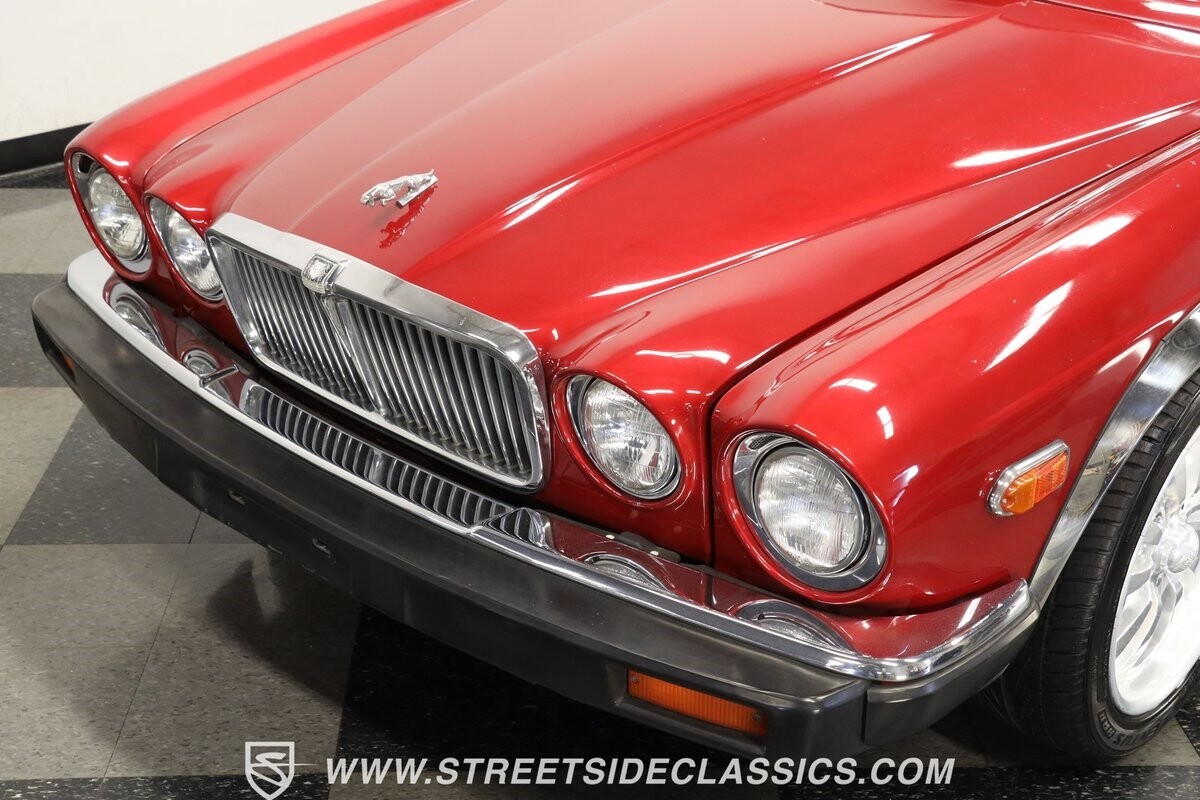 Jaguar-XJ6-1985-Sedan-18