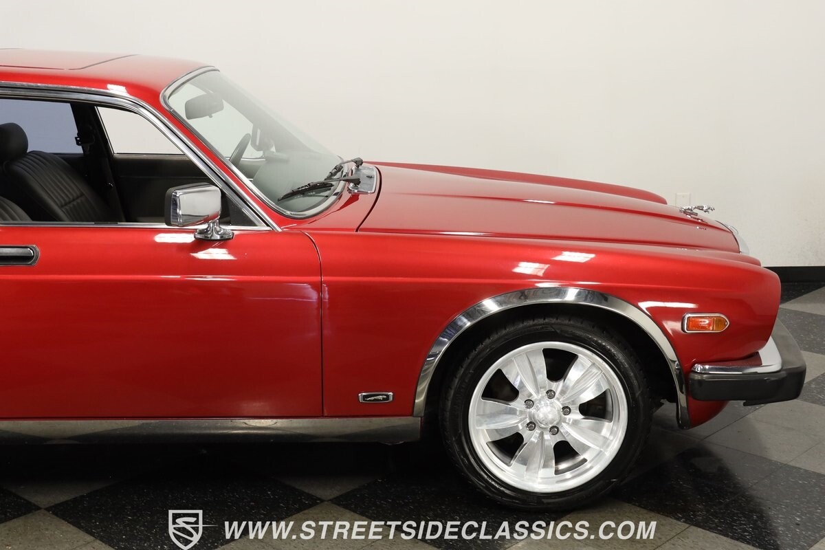 Jaguar-XJ6-1985-Sedan-28