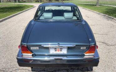 Jaguar-XJ6-1986-Sedan-12