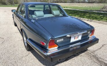 Jaguar-XJ6-1986-Sedan-14