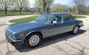 Jaguar-XJ6-1986-Sedan-18