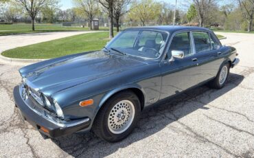 Jaguar-XJ6-1986-Sedan-19