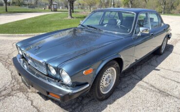 Jaguar-XJ6-1986-Sedan-2