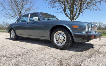 Jaguar-XJ6-1986-Sedan-36