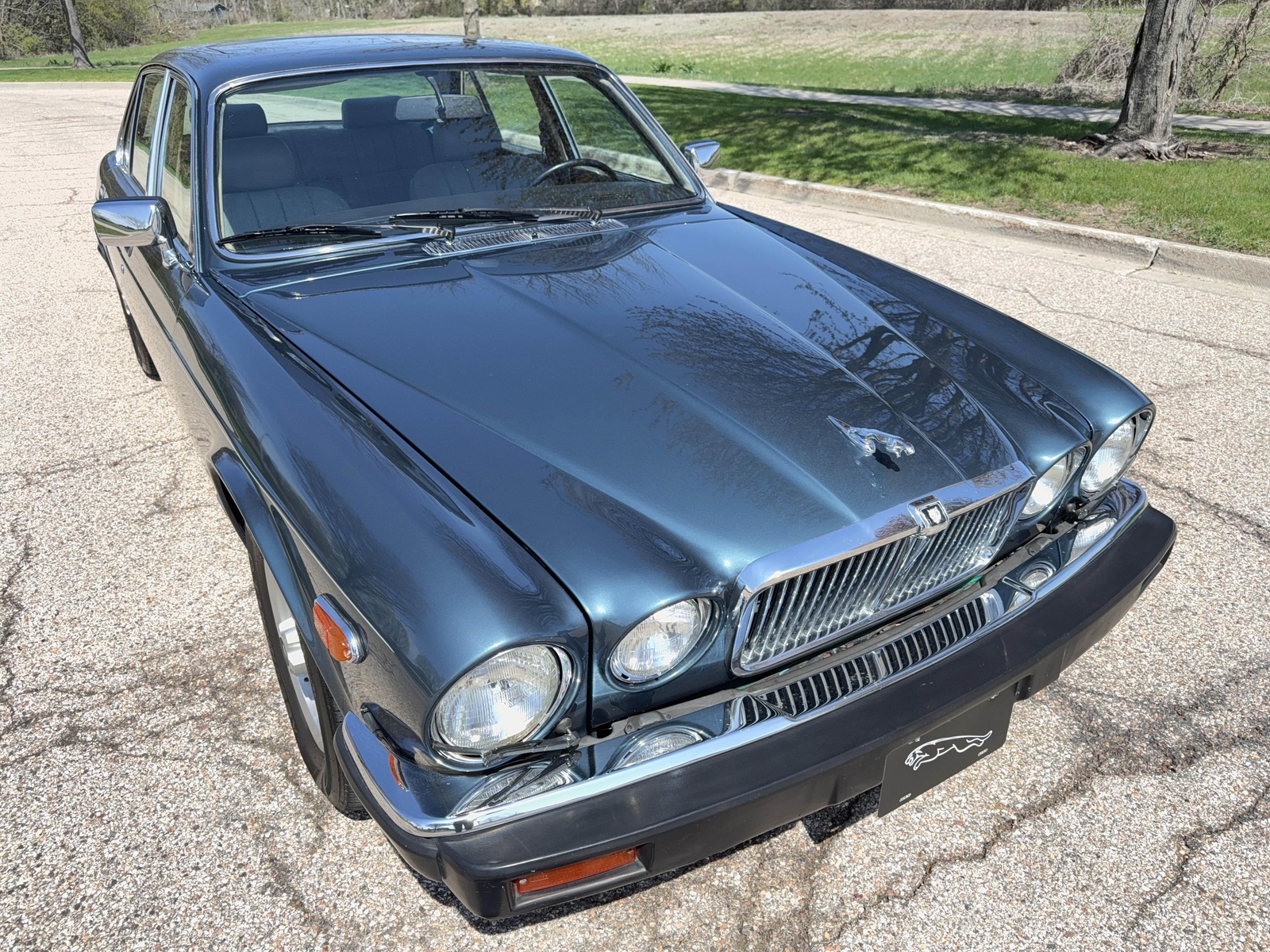 Jaguar-XJ6-1986-Sedan-6