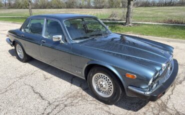 Jaguar-XJ6-1986-Sedan-8