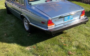 Jaguar-XJ6-1987-Sedan-6