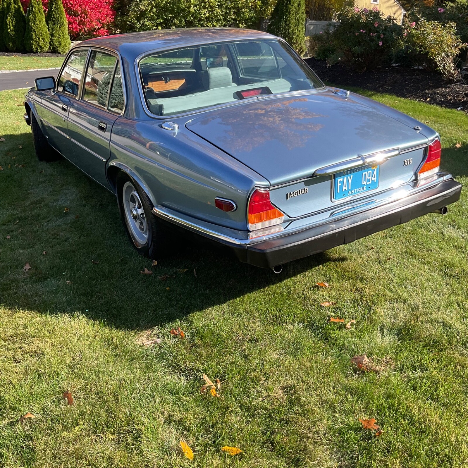 Jaguar-XJ6-1987-Sedan-6