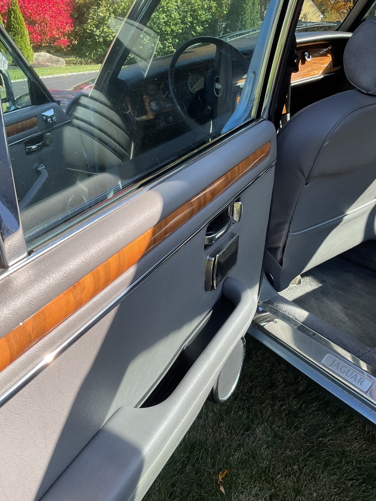Jaguar-XJ6-1987-Sedan-8