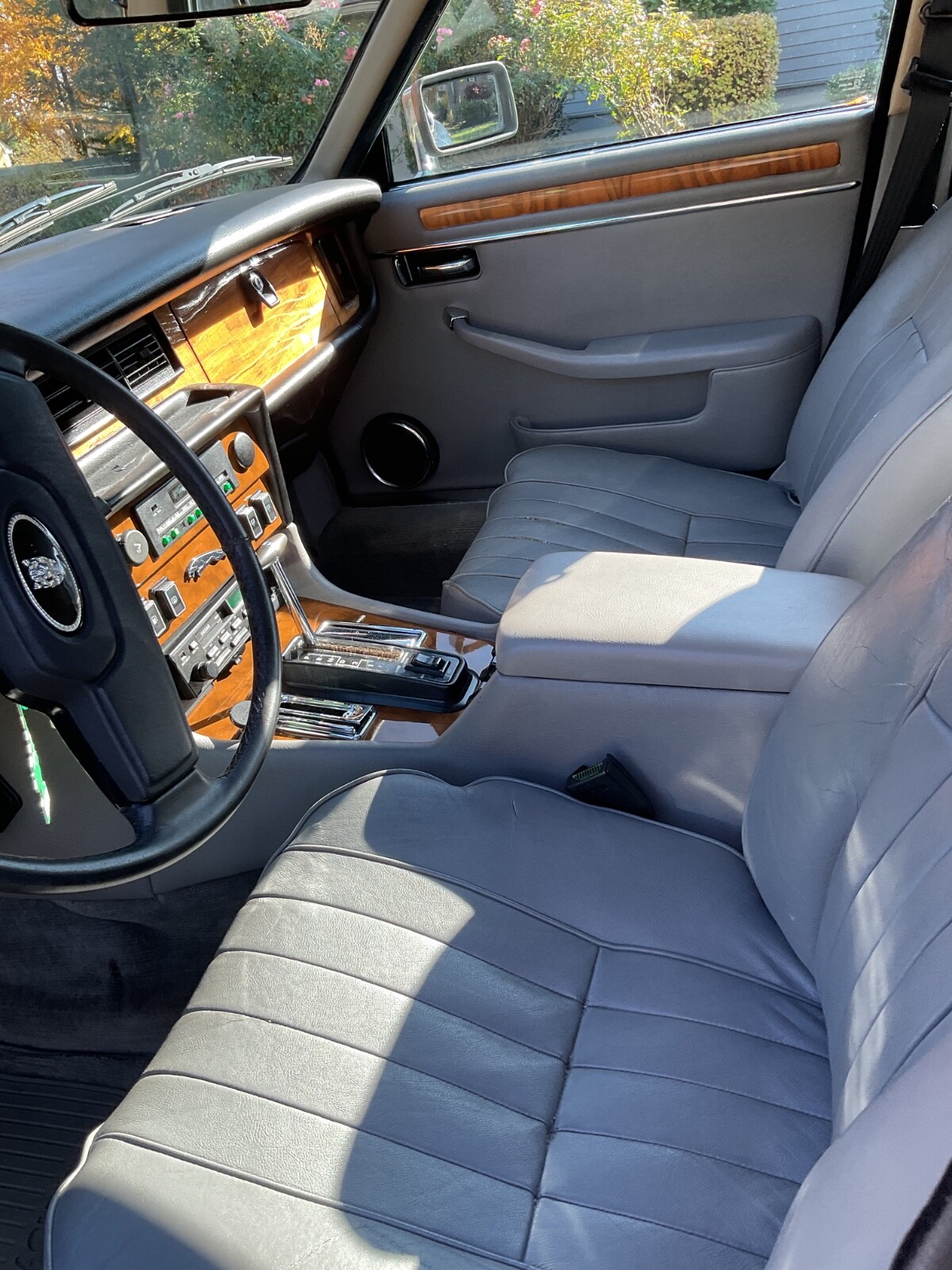 Jaguar-XJ6-1987-Sedan-9