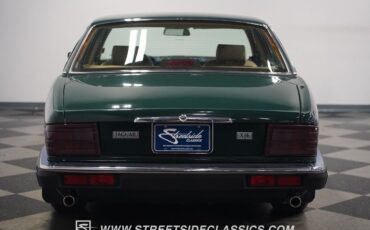Jaguar-XJ6-1988-Sedan-13