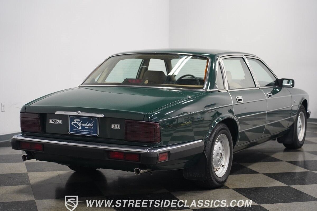 Jaguar-XJ6-1988-Sedan-14