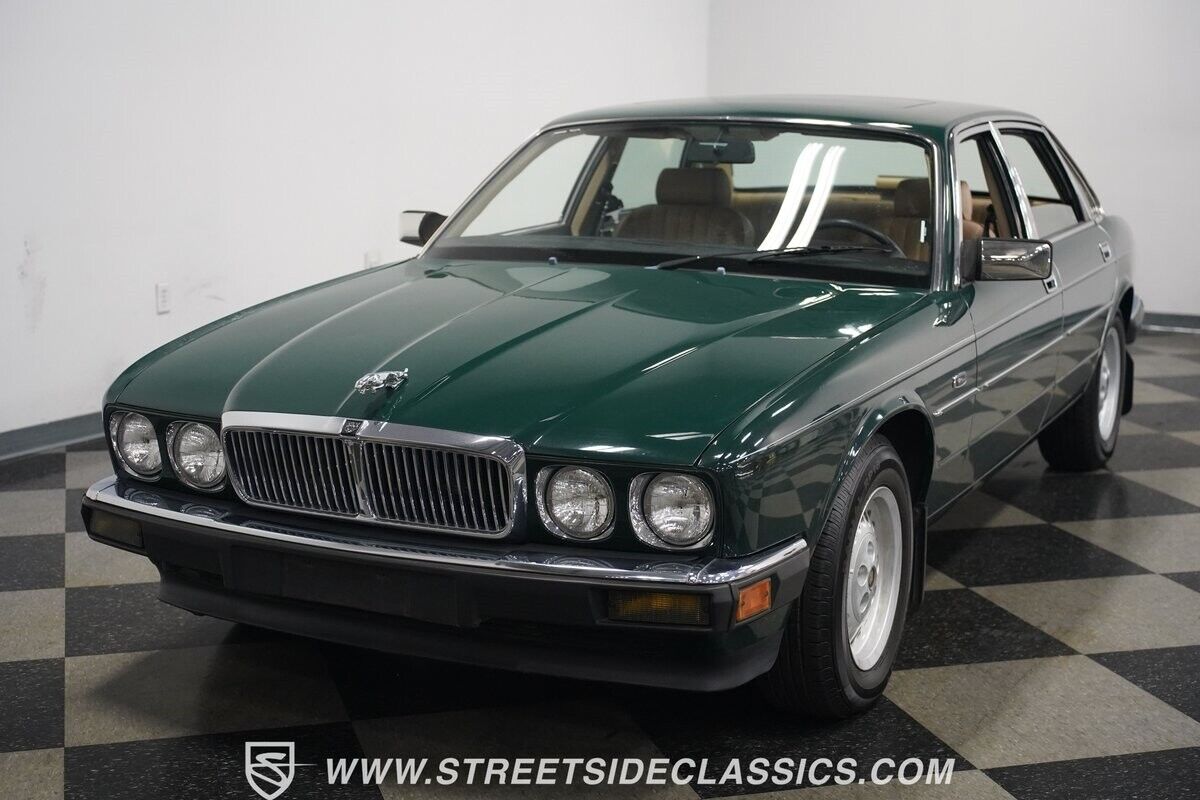 Jaguar-XJ6-1988-Sedan-22