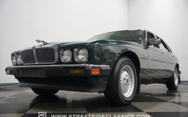 Jaguar-XJ6-1988-Sedan-24