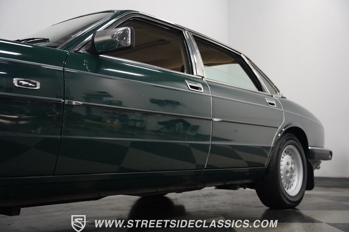 Jaguar-XJ6-1988-Sedan-25