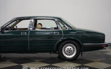 Jaguar-XJ6-1988-Sedan-27