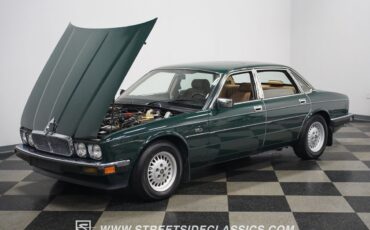 Jaguar-XJ6-1988-Sedan-35