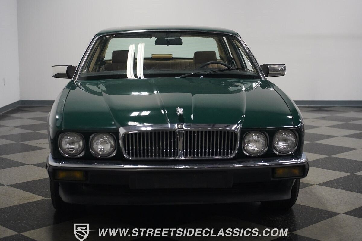 Jaguar-XJ6-1988-Sedan-5