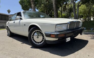 Jaguar-XJ6-1992-Sedan