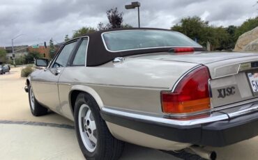 Jaguar-XJ8-1988-Convertible-10