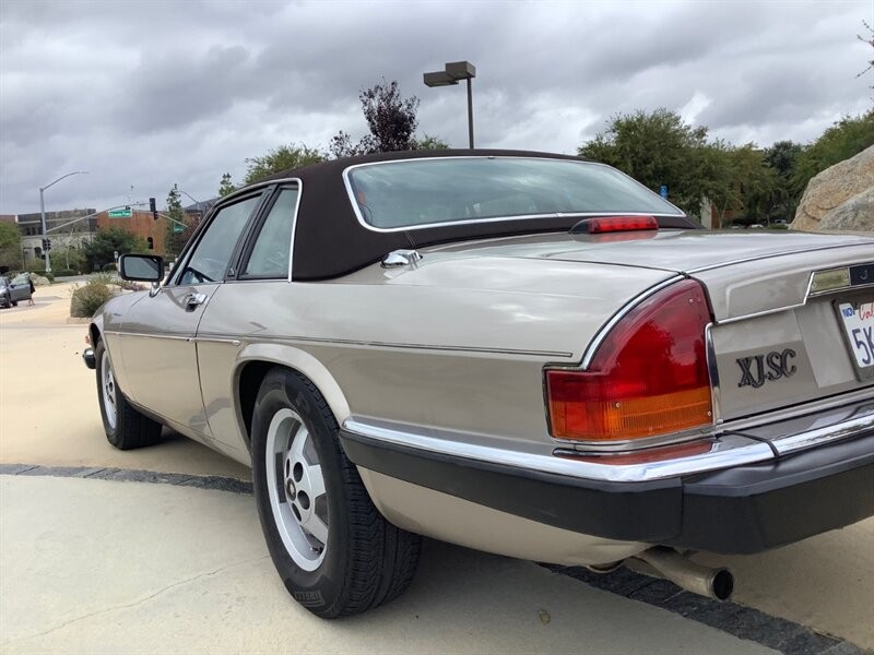 Jaguar-XJ8-1988-Convertible-10
