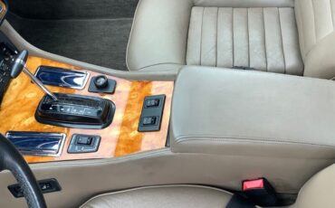 Jaguar-XJ8-1988-Convertible-23