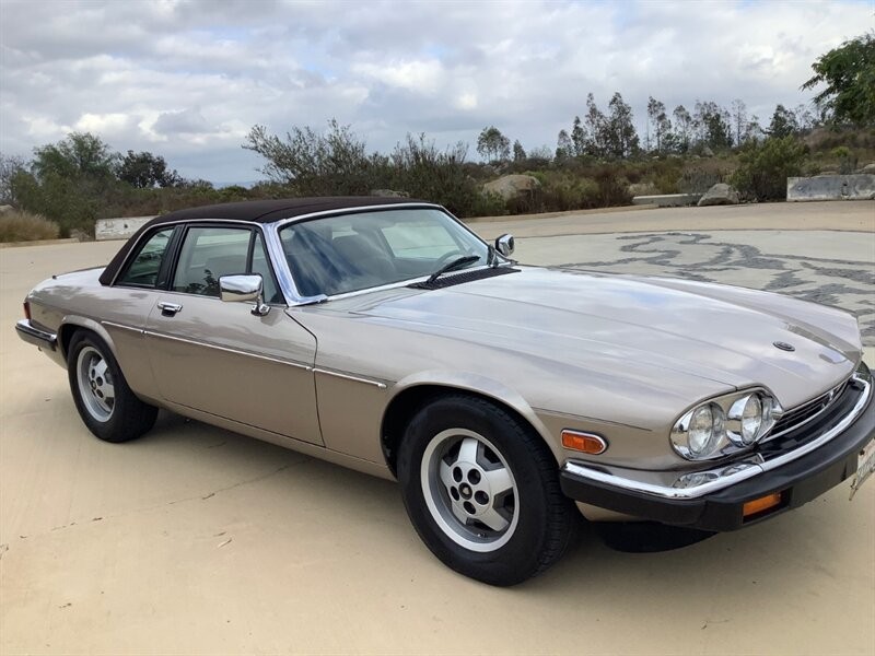 Jaguar-XJ8-1988-Convertible-8