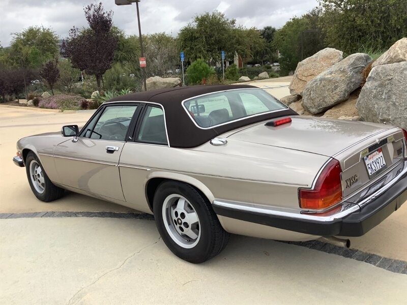 Jaguar-XJ8-1988-Convertible-9