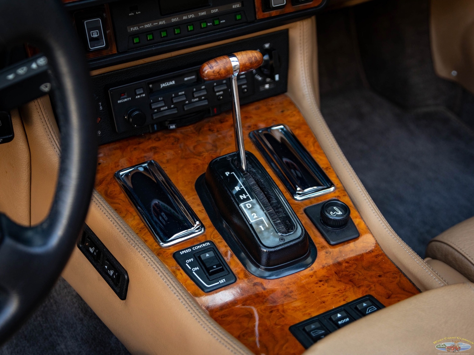 Jaguar-XJS-1990-Convertible-26