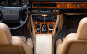 Jaguar-XJS-1990-Convertible-28