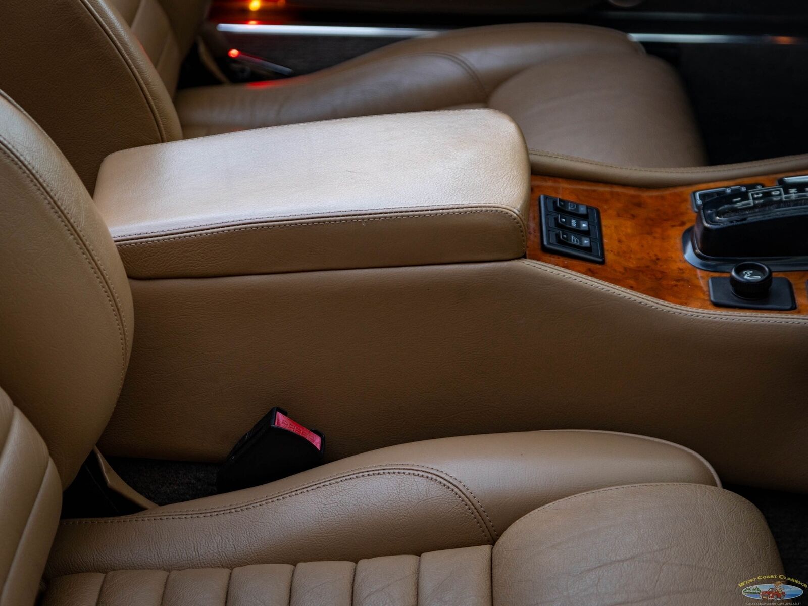 Jaguar-XJS-1990-Convertible-35