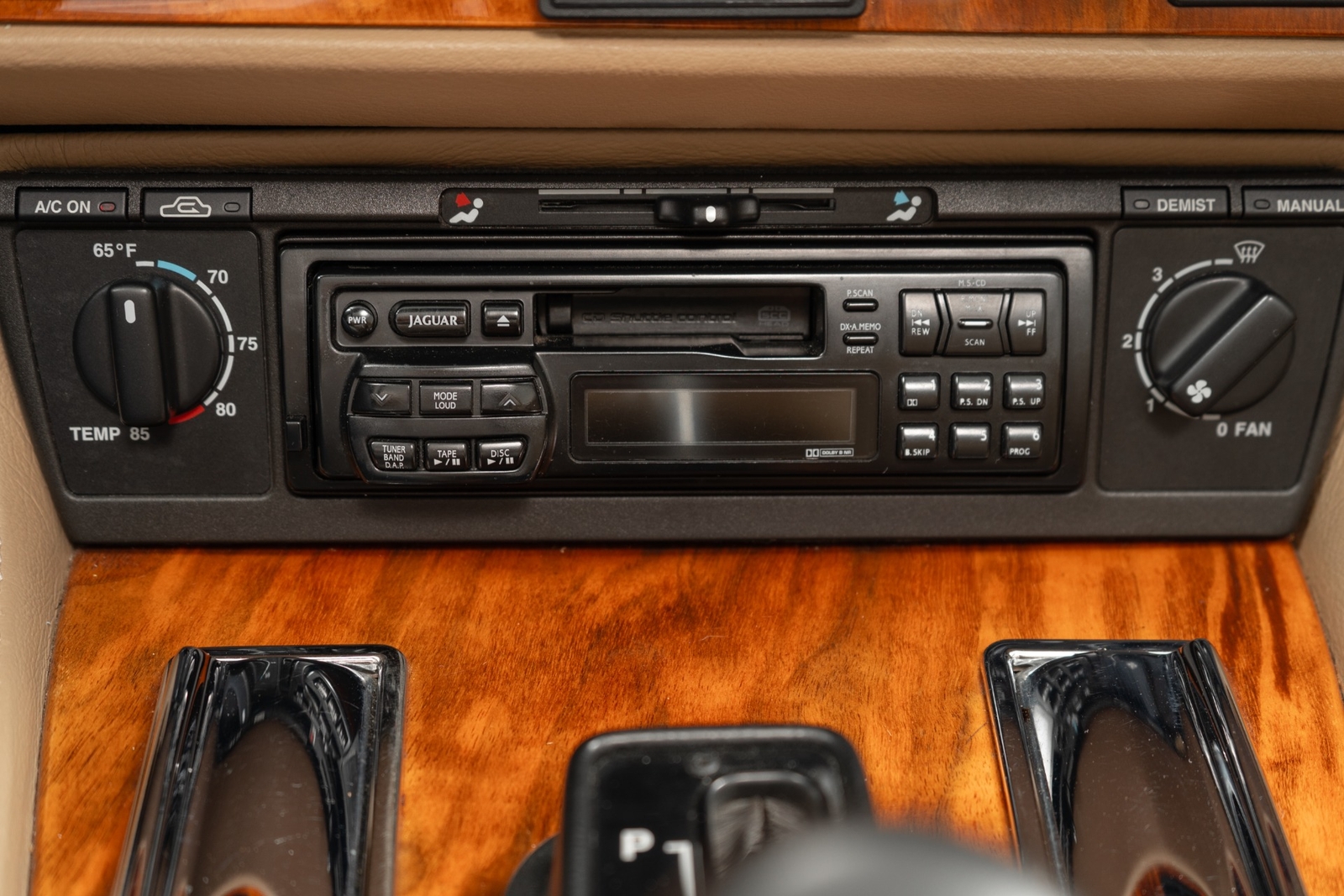 Jaguar-XJS-1995-Convertible-15