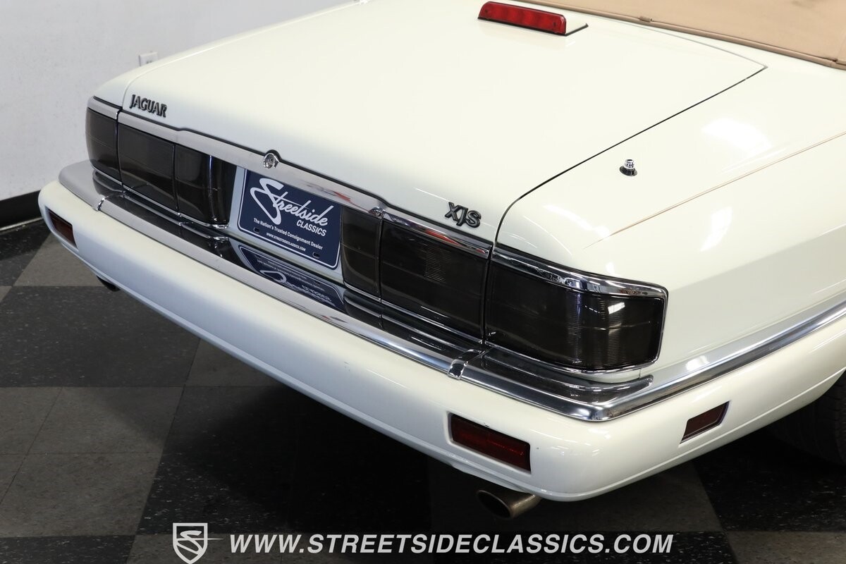 Jaguar-XJS-1995-Convertible-24