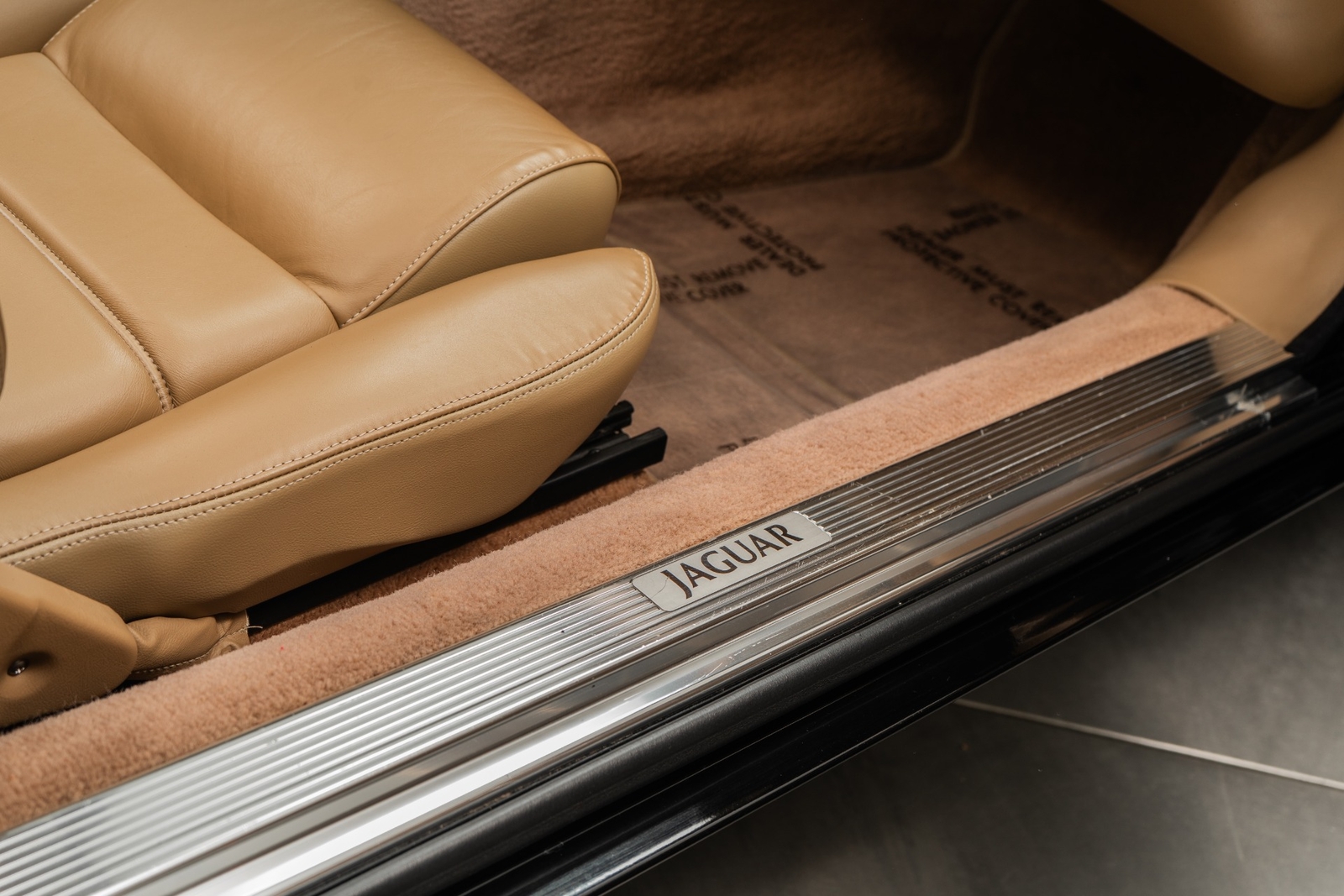 Jaguar-XJS-1995-Convertible-25