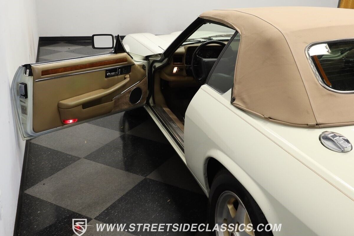 Jaguar-XJS-1995-Convertible-33