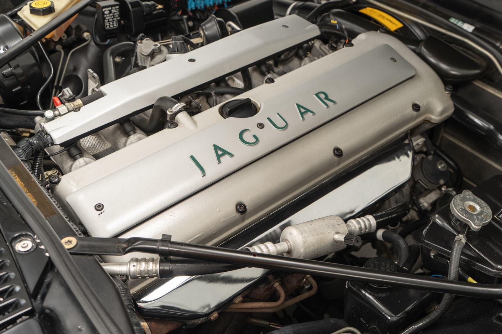 Jaguar-XJS-1995-Convertible-36