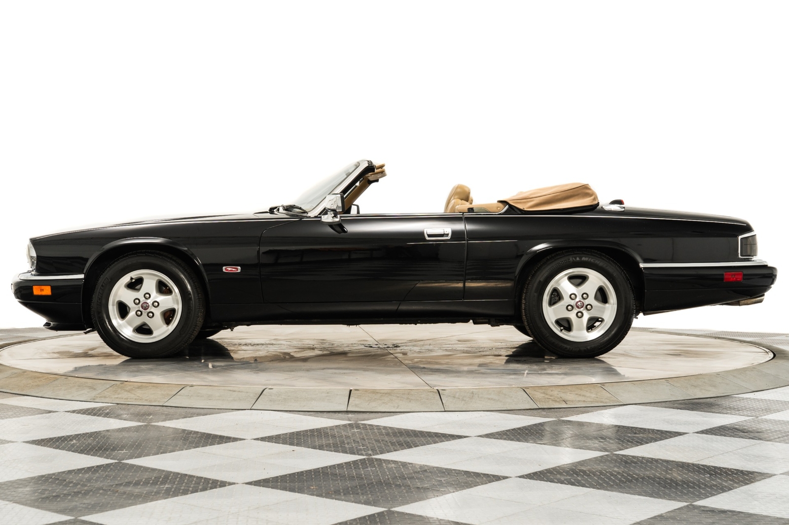 Jaguar-XJS-1995-Convertible-4
